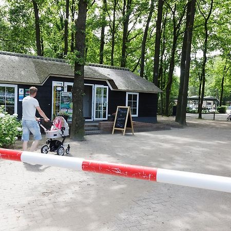Familiecamping De Vossenburcht IJhorst Exteriör bild