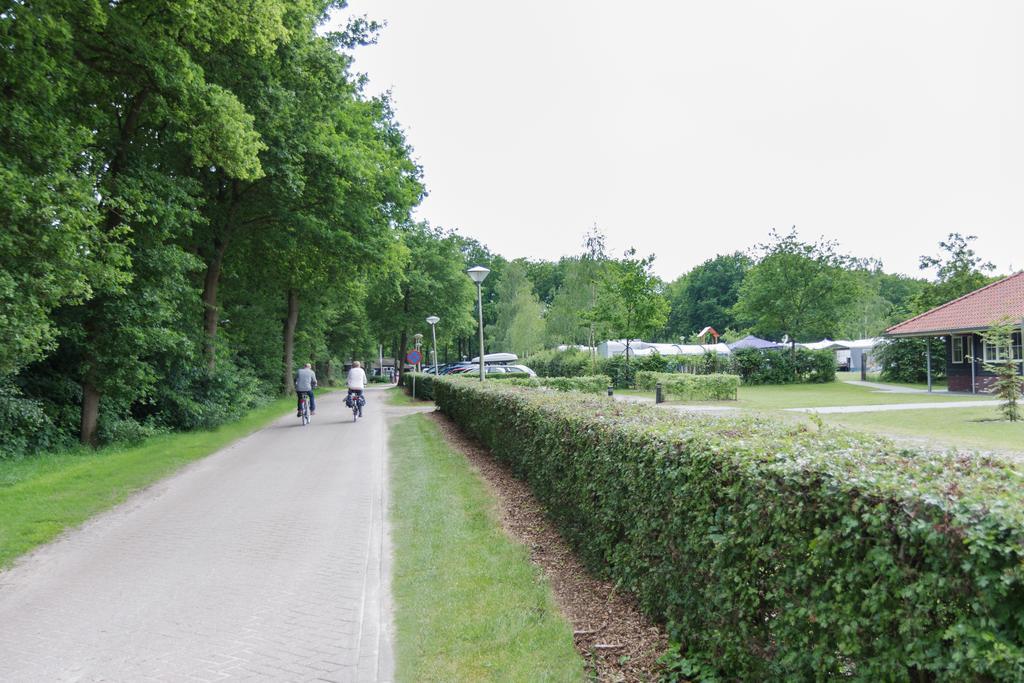 Familiecamping De Vossenburcht IJhorst Exteriör bild